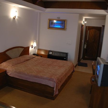 Hotel Silver Rock Масурі Екстер'єр фото